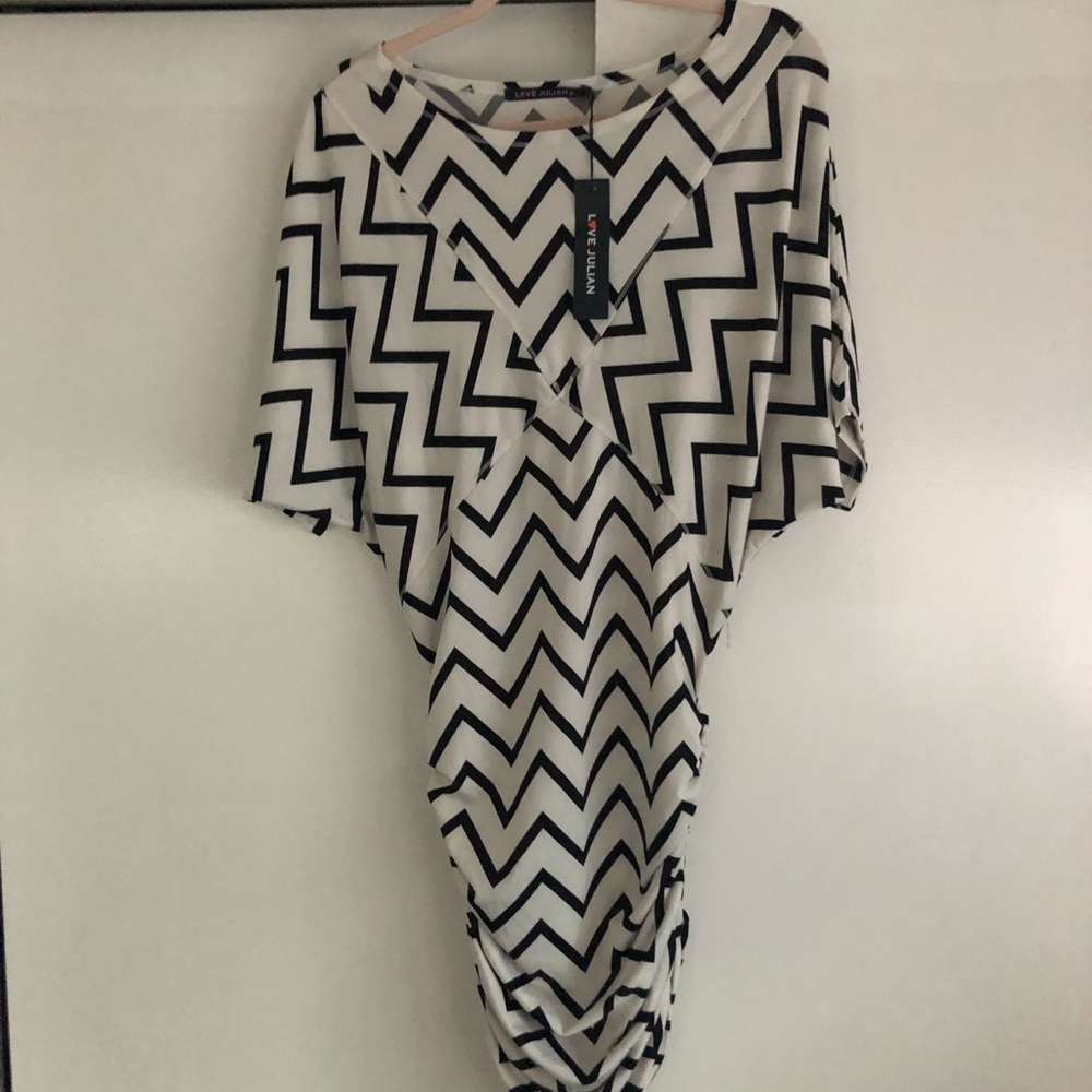 Zig zag swim coverup